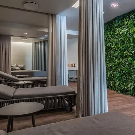 Tui Blue Gardens - Adults-only - Savoy Signature Отель Фуншал