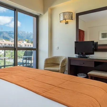 Tui Blue Gardens - Adults-only - Savoy Signature Фуншал